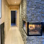 Mountain With Sauna, Jacuzzi And Views *